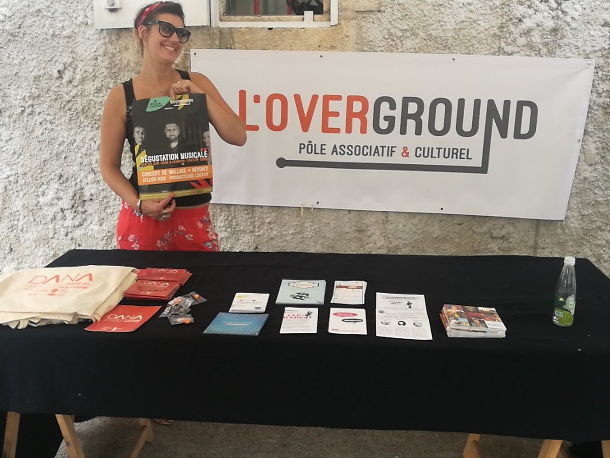 Elle est pas belle notre table d'assos fédérés mutualisés EcobomieSocialeetSolidarisés ?