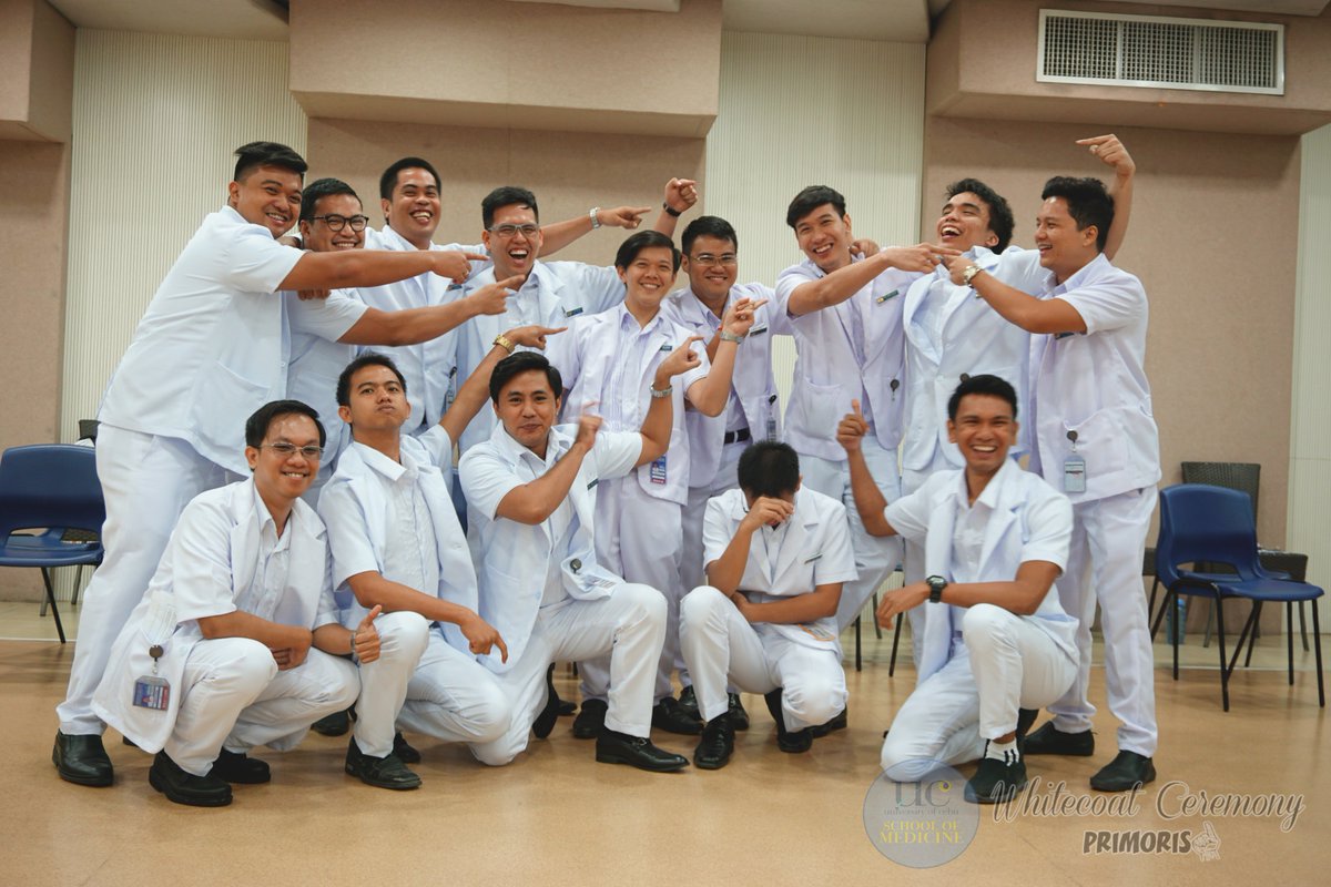 heyitsrainey's tweet photo. Them boys VS. Them girls 🙃🙂
#PRIMORIS #WhitecoatCeremony #UCSM https://t.co/VdHv96VtMI