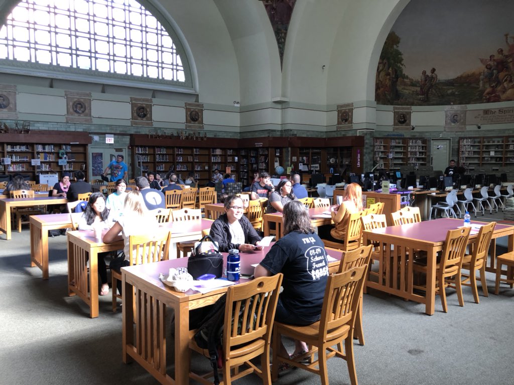 CarlSchurzHS's tweet image. @SchurzPride @CPS_Network1 @CPSScholarships It’s final boarding call for our seniors heading to their future destinations! Staff and students in final conversations for #postsecondary pathways! Thank you for flying Schurz Airways! #BulldogPride