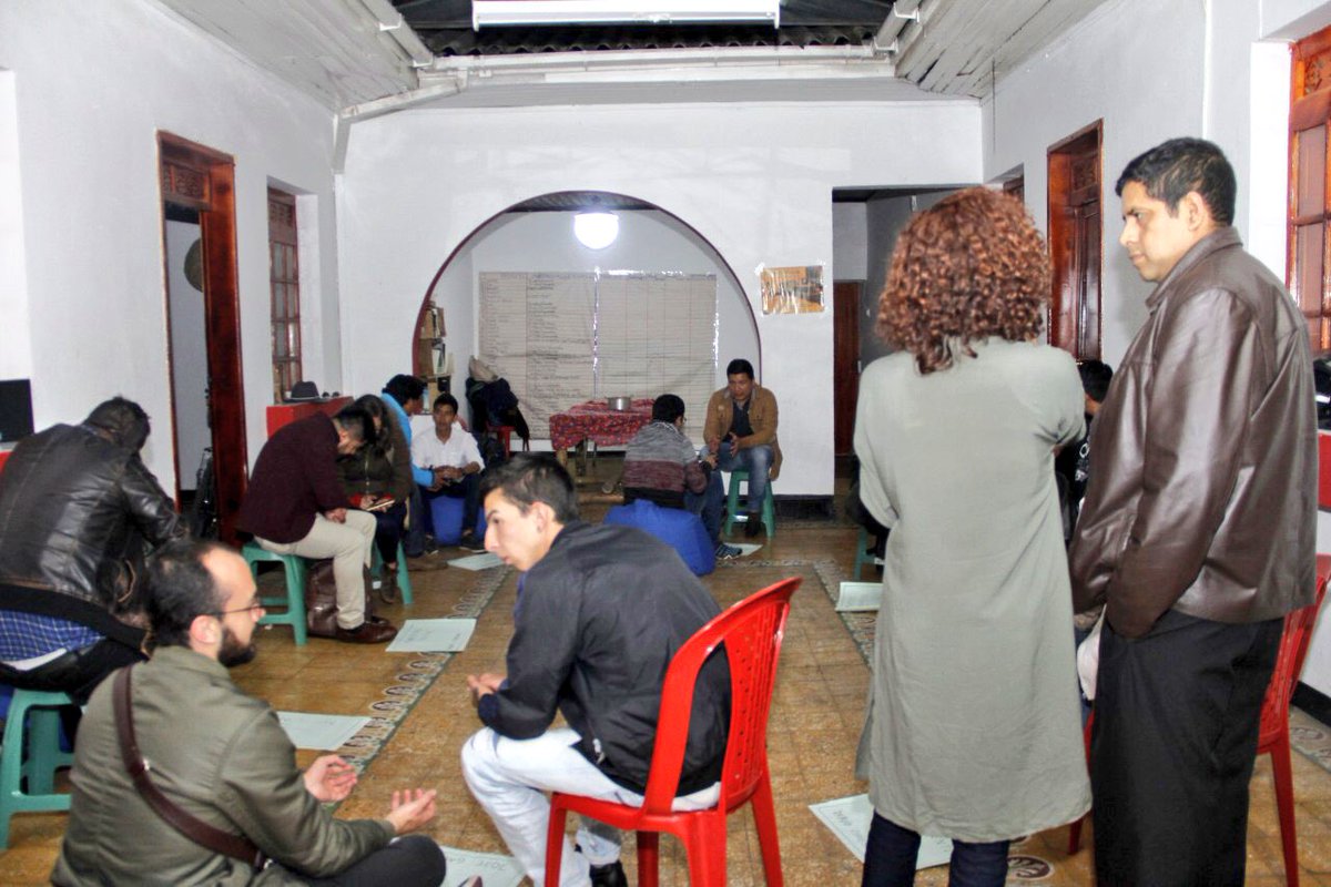 colaboraris's tweet photo. Un gran trueque de saberes y sabores se dio en la 1er #CenaconMentores de #ColaborarIS. Emprendedores sociales recibieron asesorías en formulación de proyectos, agricultura inteligente, sello verde, marketing digital y riesgos. Gracias #LaTulpa y a todos por abrir el conocimiento https://t.co/kY2yTfNl0z