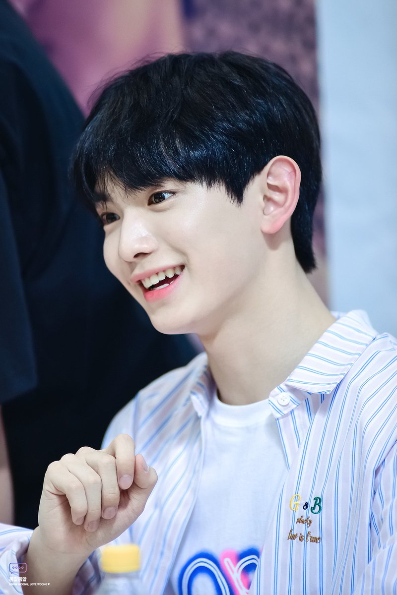 U__SAVETHEWORLD's tweet photo. 62. 형섭X의웅 이의웅 https://t.co/E2DvWft65z