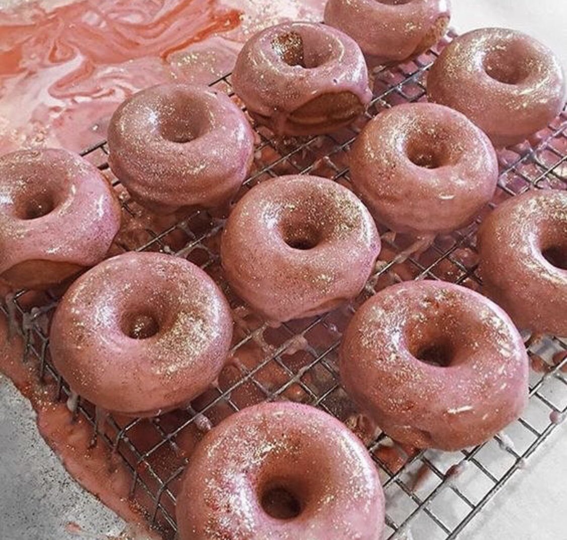CoverstarCentra's tweet photo. Happy National Donut Day!! 🍩🎉🍩

Whether you enjoy eating donuts or floating on a donut in the pool (or better yet, eating a donut WHILE floating on a donut in the pool😎), we hope you are living this beautiful Friday to the ~fullest~ https://t.co/tV4aqERFh3