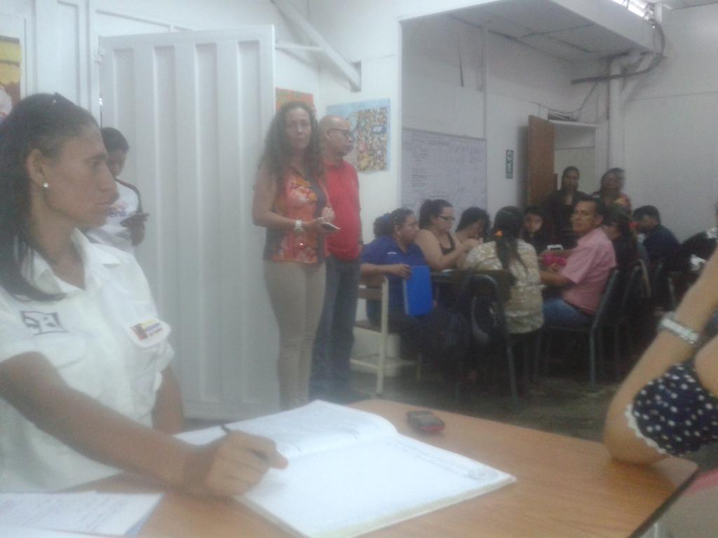 01Ptmstachira's tweet photo. Revisión administrativa al Mcpio Samuel Darío M. y visita Vice presidente del Ipasme. PTMS apoyando la revolución https://t.co/zPLHCHThSg