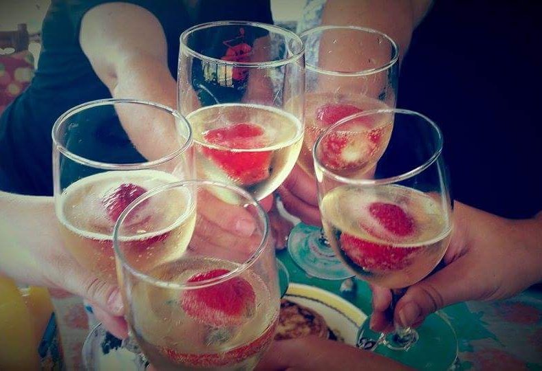 martitagomezl's tweet photo. #HappyFriday #UCCFOREVER @EvaLeNoirAuthor @Dianau48 @Queen_Sassy_AF @_JustACityGirl_ @ashleyjanepoet @BerniceCook13 https://t.co/XhODMvtLUK