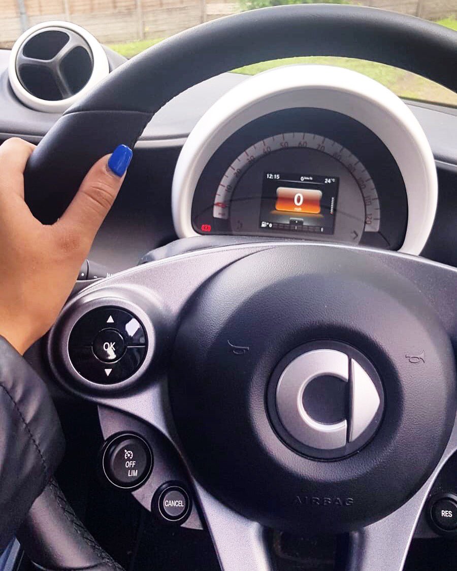 POWdrivingltd's tweet photo. Enjoy your #drivinglessons the #smart way with #POWdrivingschool ☺️ Team member Sandy showing us all the importance of hand grip when steering! #POW 👊🏼😎🚗💨 #POWerindriving #POWdrivingltd #smartcar #smartcaruk #learntodrive #learnerdrivers #theorytest #ADI #fridayfeeling https://t.co/M5zUveZi7M