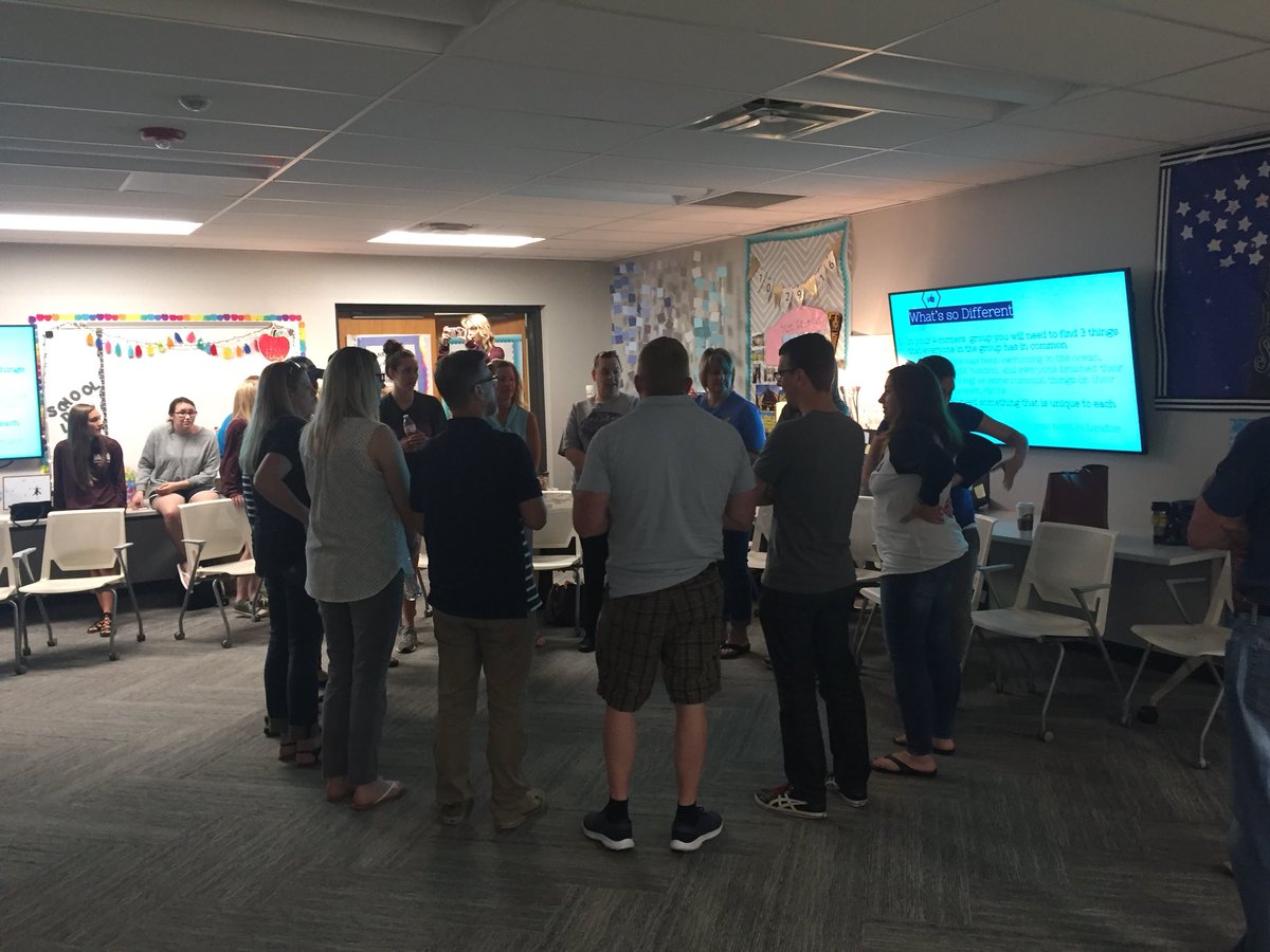 APThomasFT's tweet photo. @olatheschools @Olathe21st @OlatheFutureEd #SummerConference2018 session part 1=all the active engagement you might ever want. #NoSeats #PDAndAWorkout #StudentLedPD https://t.co/ptQMsszjO1