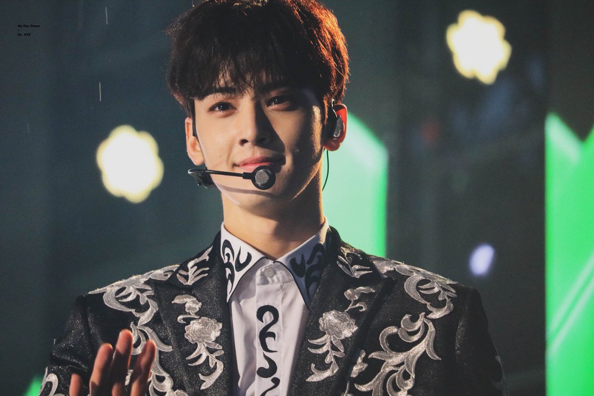 ____MyDayDream's tweet photo. ☾ 180512
 #ASTRO #아스트로 #차은우  #CHAEUNWOO https://t.co/2aDkYXNnPW