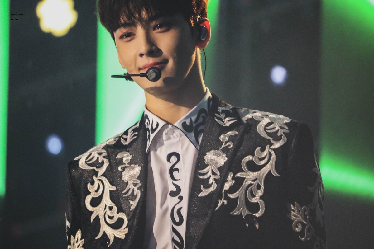 ____MyDayDream's tweet photo. ☾ 180512
 #ASTRO #아스트로 #차은우  #CHAEUNWOO https://t.co/2aDkYXNnPW