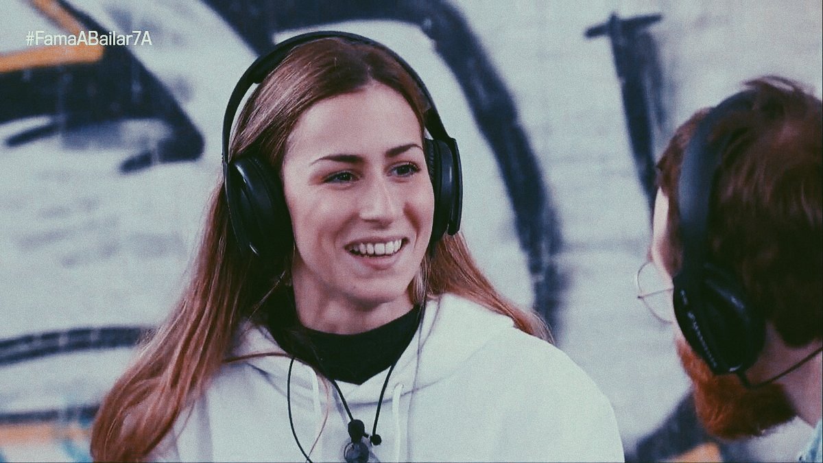 SoftdeClonica's tweet photo. Nada más que decir, sobran las palabras, estoy súper orgullosa de todo lo que has conseguido, y como has sacado coreo tras coreo, eres una luchadora. Te quiero mucho💛
#GraciasClaudiaRiera 💖 
@Claudia_FAB18 https://t.co/LMBAZDJKTn