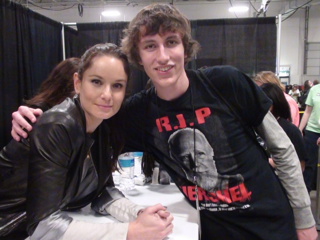 Happy birthday Sarah Wayne Callies!!! I find it hard to believe this photo was taken almost four years ago! 
