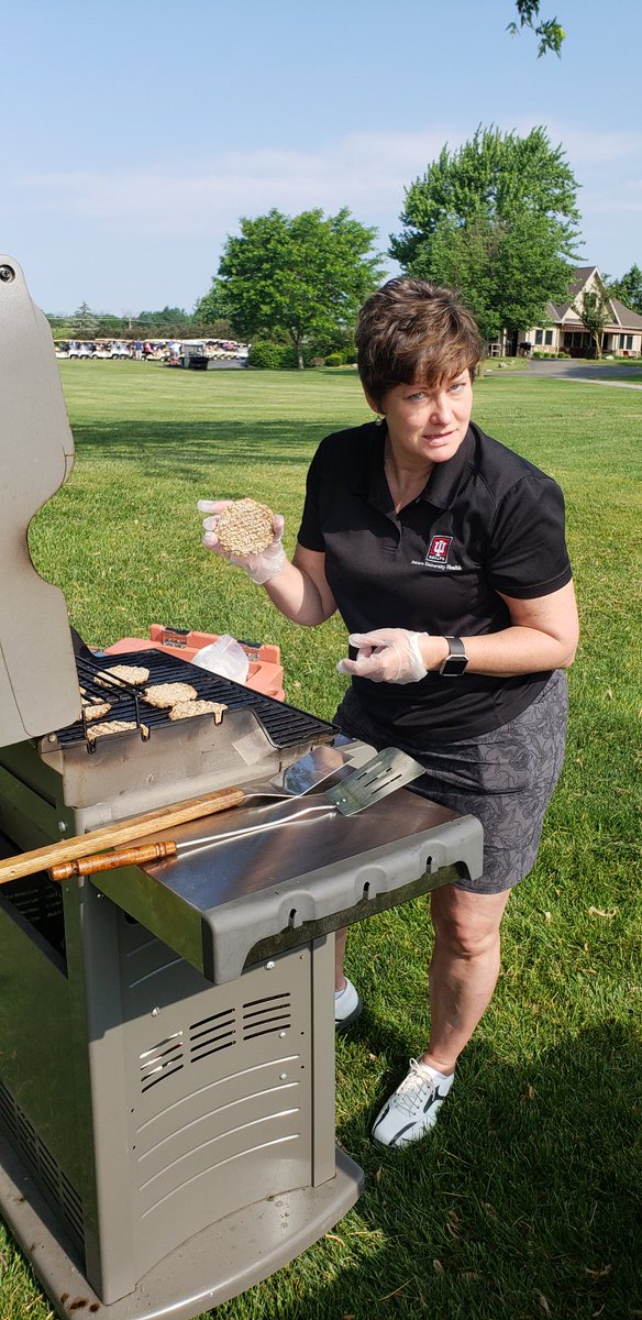 JennNolan2's tweet photo. Starting the burgers at the Tipton golf outing! @daphne_hurm #iuhealth https://t.co/bZ8Hj8WHcW