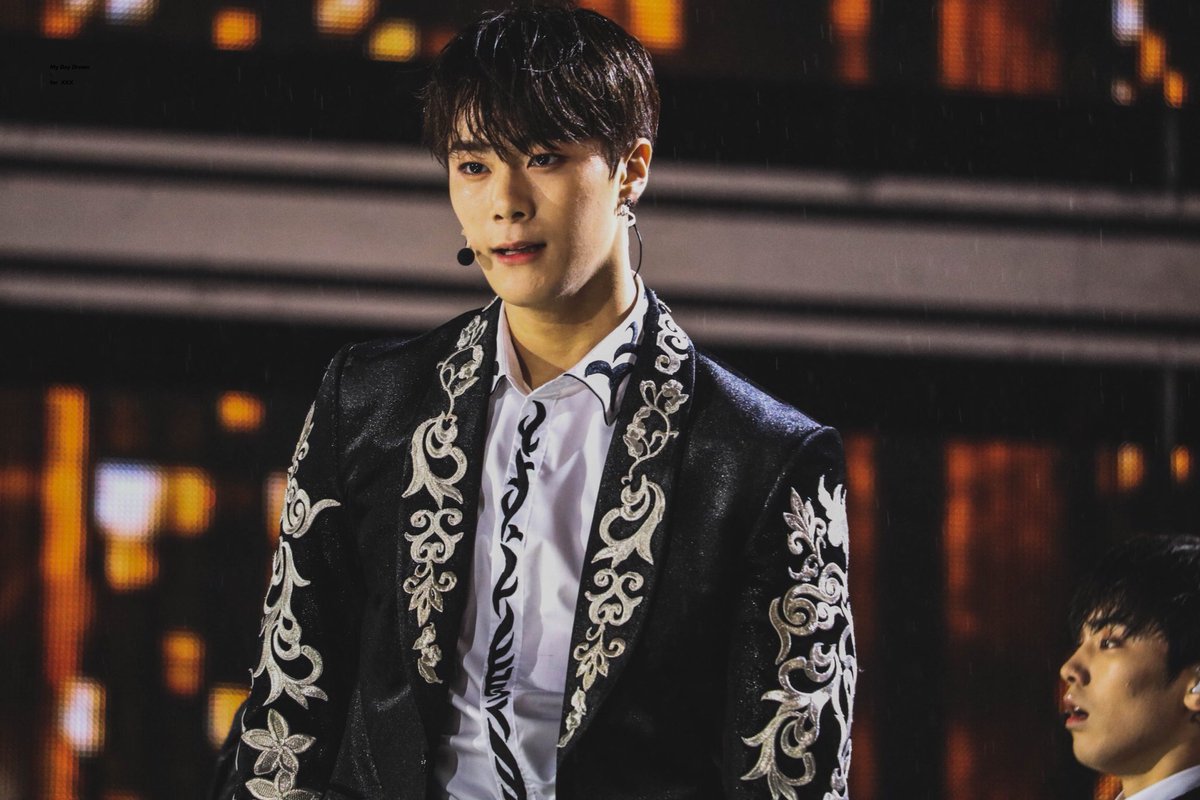 ____MyDayDream's tweet photo. ☾ 180512
#ASTRO #아스트로 #MOONBIN #문빈 https://t.co/dv9MreNWLv
