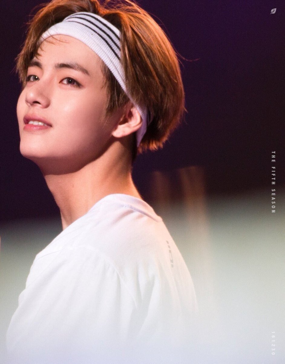 wintertaebwi's tweet photo. By far my most favorite taehyung picts 💜💜💜 https://t.co/dJFdK3eFnA