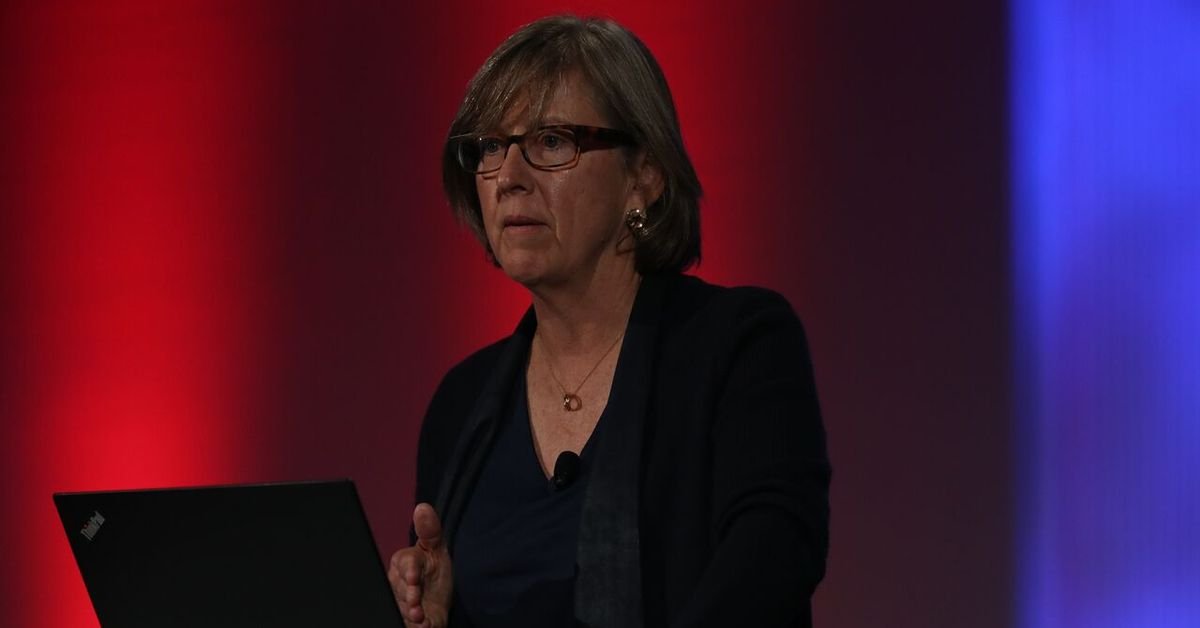 move2thecloud's tweet photo. Mary Meeker’s 2018 #internettrends2018 report: All the slides, plus analysis https://t.co/s6pUViFJGS https://t.co/DgJ8zrNUY0