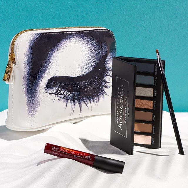 Get the look you want with our TRIPLE SIZZLE™ June Customer Kudos! Go bold or subtle, daring or sophisticated with versatile products for your eyes and lips and score two new items. Select your choice of STIFF UPPER LIP® lip stain and MOODSTRUCK ADDI… ift.tt/2sz4fa0