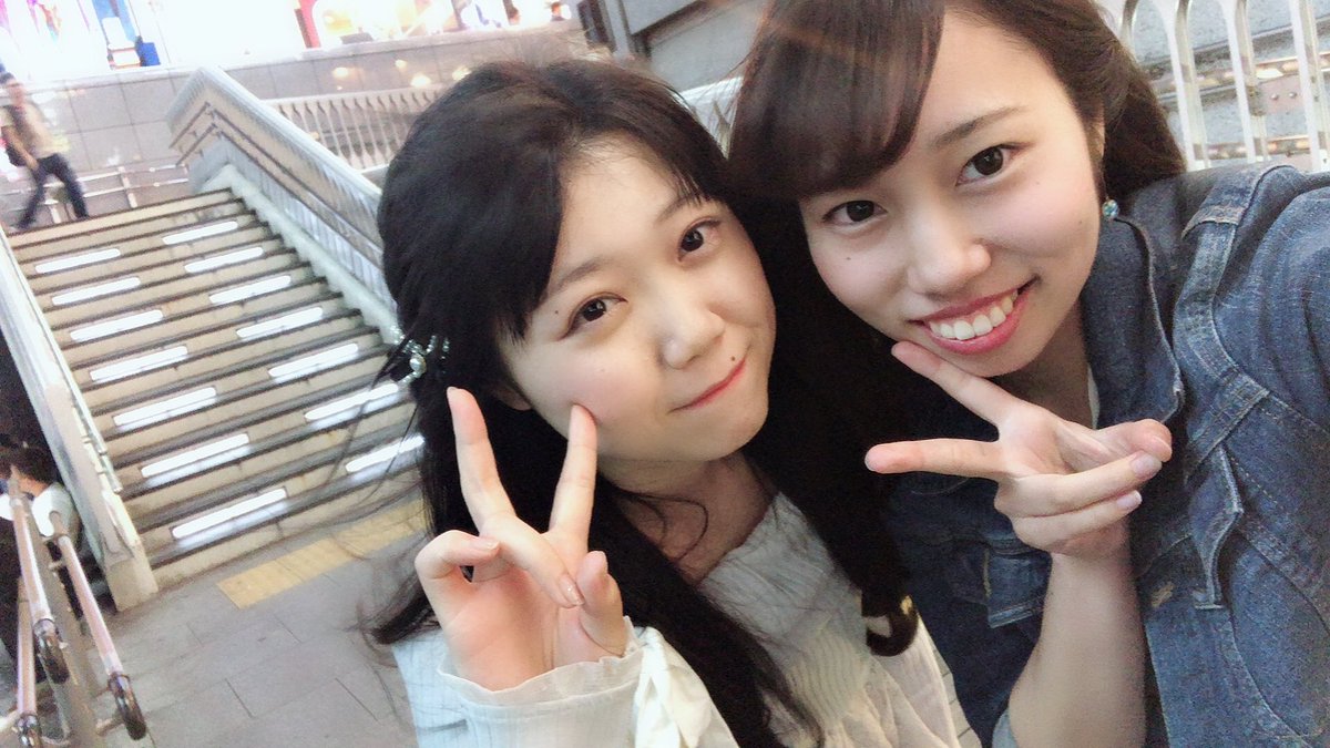 Saeno_SkipJ's tweet photo. 道頓堀ライブおわりました！
たくさんきてくれてありがとう😭
レインボージャンプたくさんした！(笑)
物販もたのしかったよ〜☺️💓
たくさん話してくれてありがとう！！
みんなと話すのほんとにすき(;_;)
明日はオフ会！みんなきてくれる？😥
わいわい話したいな😣

こずりんさんに出会えた☺️💙 https://t.co/lTNlgGwBd9