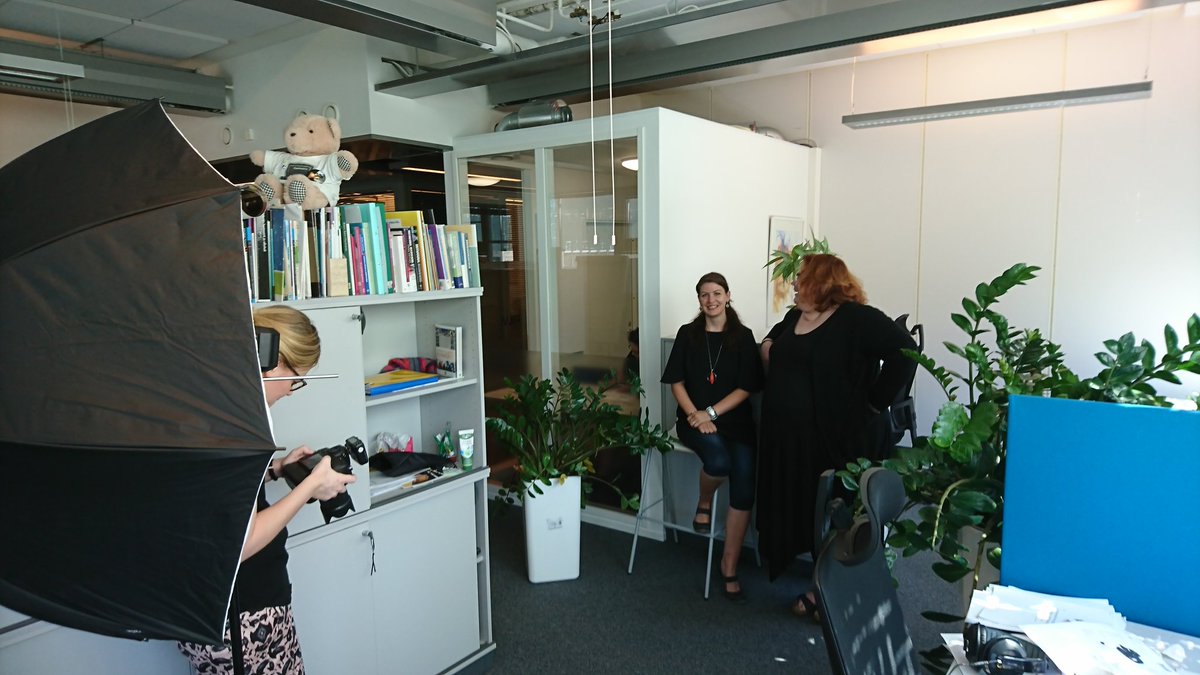 eihaveta's tweet photo. #eihävetä-kampanjan Celinda ja Pia kuvattavana myöhemmin kesällä ilmestyvää lehtijuttua varten. @CelindaByskata @PiaStore https://t.co/ZDpmnMvr2v