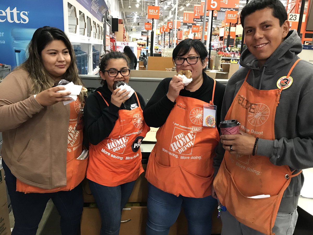 Specialty0620's tweet photo. #NationalDonutDay2018 celebrating with #TEAMHAWTHORNE #0620 https://t.co/4TJgl6pTZS