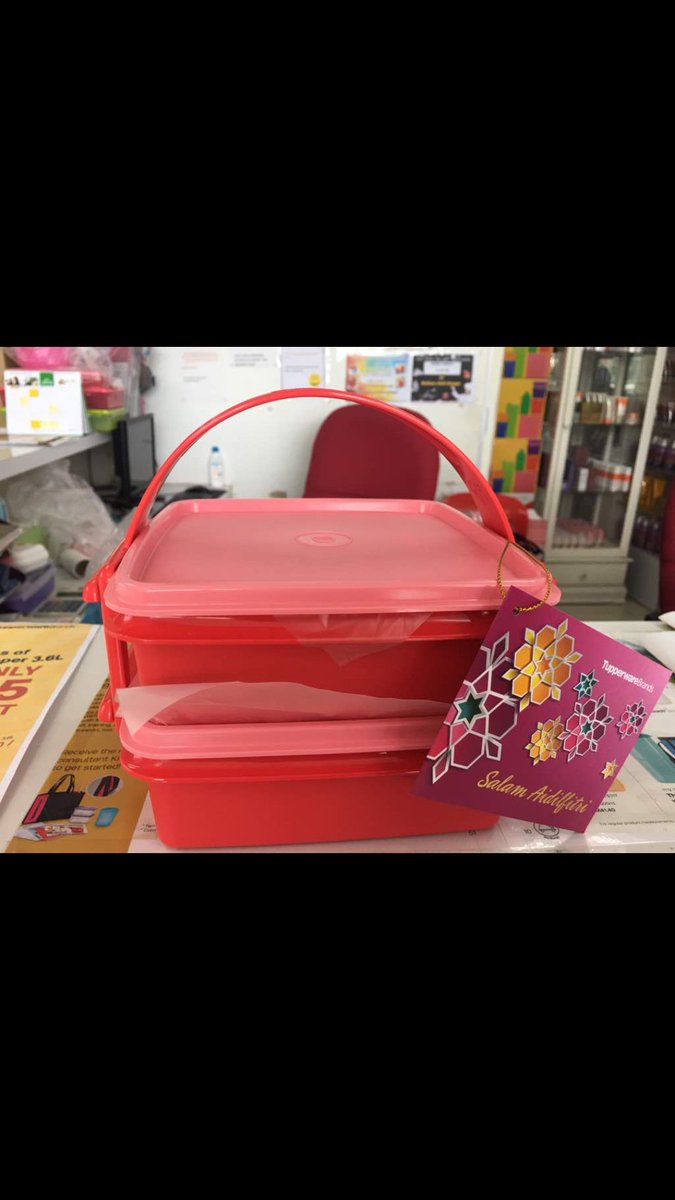 BiDiiiiii's tweet image. Hai warga twitter,.ni abam ade nk promote kek sikit sempena nk raya ni haa., murah2 je,.perisa 
1) orange choco chips cake
2) premium moist choc cake

harga : Rm57 / 2 bekas kek ( dapat sekali bekas brand Tupperware tu ) 

Cod Area selangor

pape whatsapp 0139994061 

mohon rt.ty