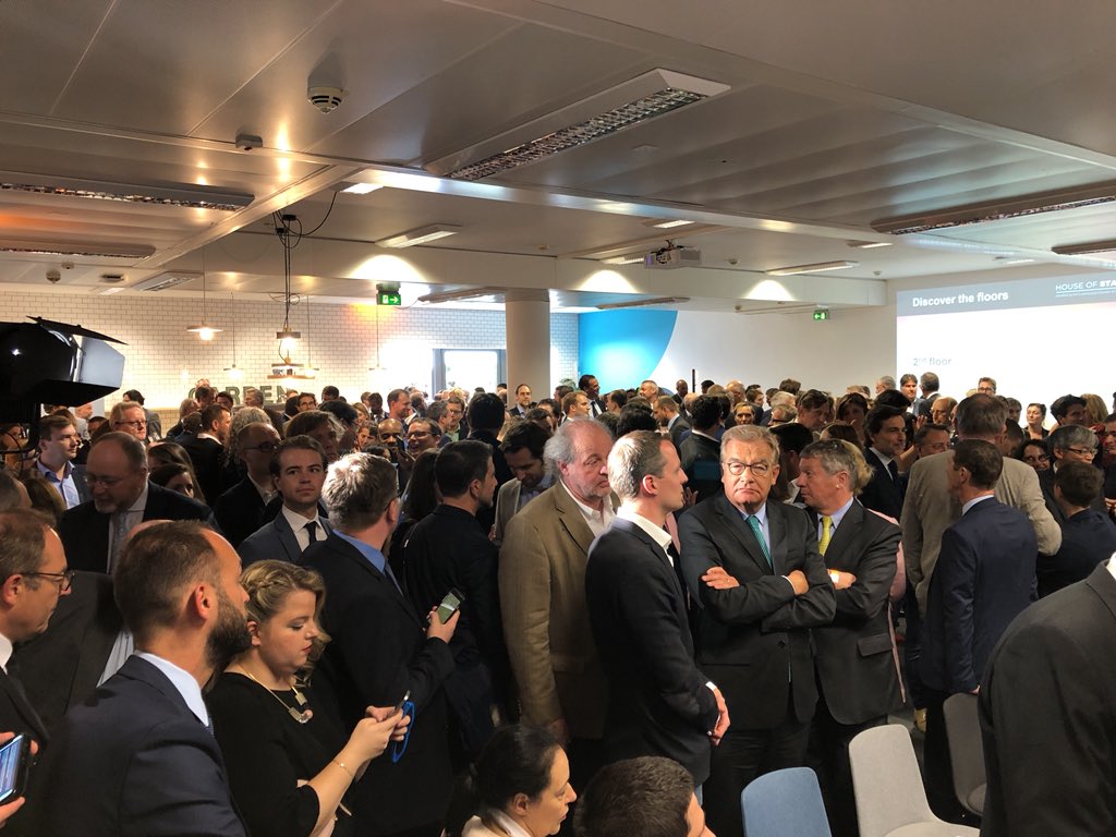 HostedInLux's tweet photo. HOST: the place is packed :) https://t.co/3XCmMoiscK
