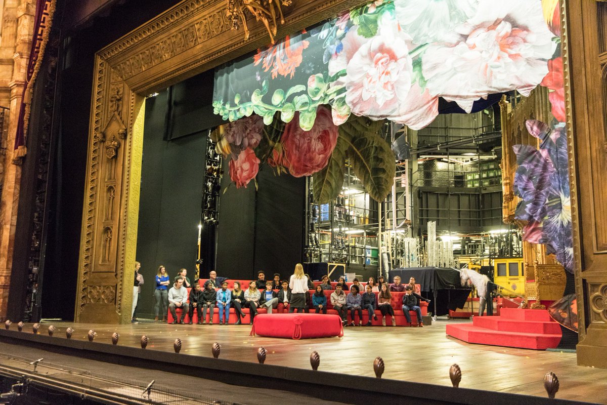 natsatclub's tweet photo. “If anyone needed persuading of the power and importance of creativity, you could bring them here and it would take 30 seconds.”
Sir Nicolas Serota, chair @ace_national 

Join us for the National Saturday Club Summer Show | @SomersetHouse 9-17 June https://t.co/OPLltnTNVw