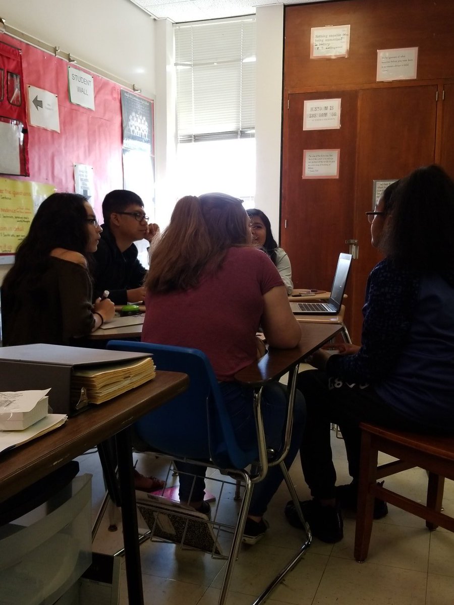 HistoryELAClass's tweet photo. #StudentsFacilitateLearning https://t.co/DOW39qd0Nf