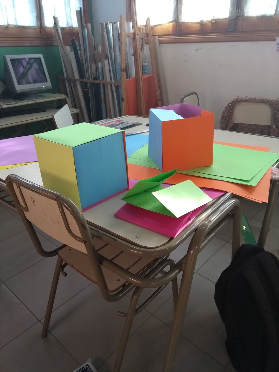 lilavatis's tweet photo. Mañana de trabajos conjuntos #biblioteca #EEST1 #matemática
#Prácticasdelenguaje preparándonos para... https://t.co/c5eDM8lLga