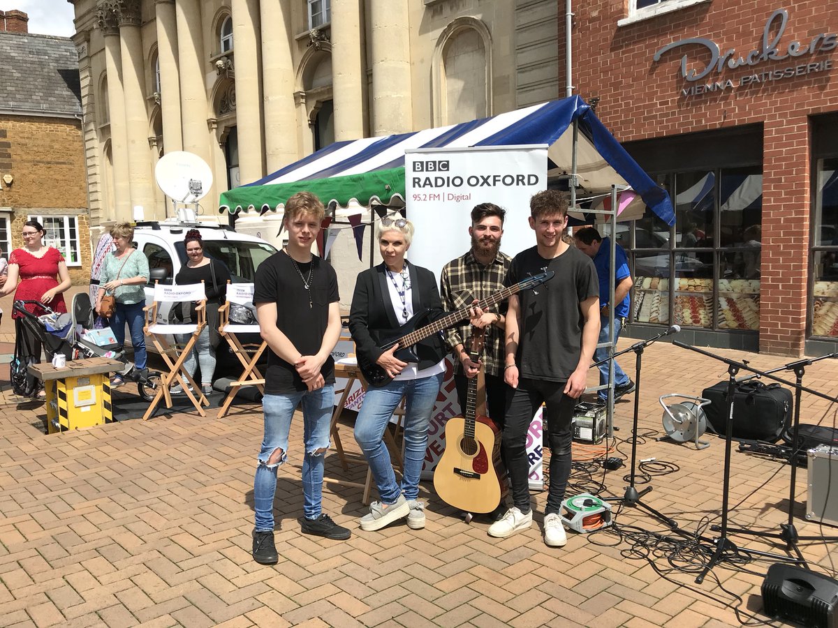 BBCOxford's tweet photo. Live music today for #rocksup in #Banbury with @KatOrman from @lakeacacia . Missed it?!? Watch it on https://t.co/fy0BfHy1rB https://t.co/RexYxYOLFg https://t.co/OFgUyseZCu