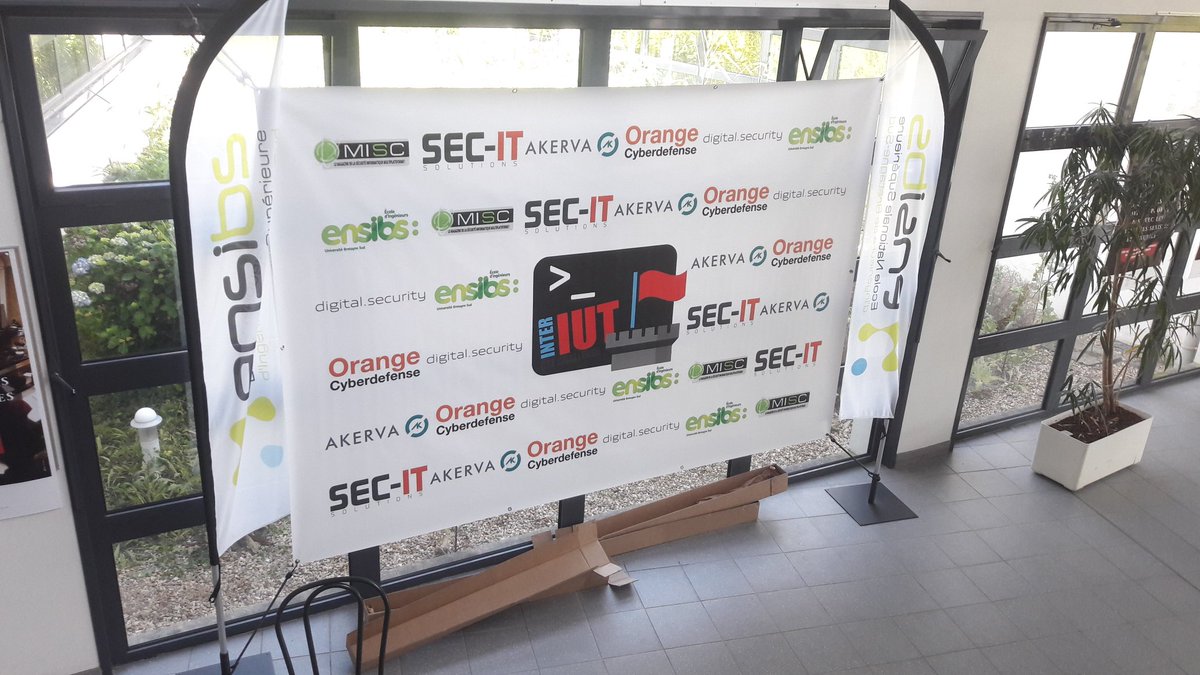 CTF_Inter_IUT's tweet photo. Eeeeeeet J-1 ! 😱😱 
On sort les cartons, on bouge les tables et un dernier petit test de l'infra pour mettre en place la deuxième édition du #CTF_Inter_IUT ! 
Rdv demain 10h, petit dej offert à 9h à l'@ENSIBS de Vannes ! https://t.co/uytI7sO6vs