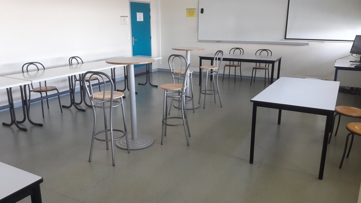 CTF_Inter_IUT's tweet photo. Eeeeeeet J-1 ! 😱😱 
On sort les cartons, on bouge les tables et un dernier petit test de l'infra pour mettre en place la deuxième édition du #CTF_Inter_IUT ! 
Rdv demain 10h, petit dej offert à 9h à l'@ENSIBS de Vannes ! https://t.co/uytI7sO6vs