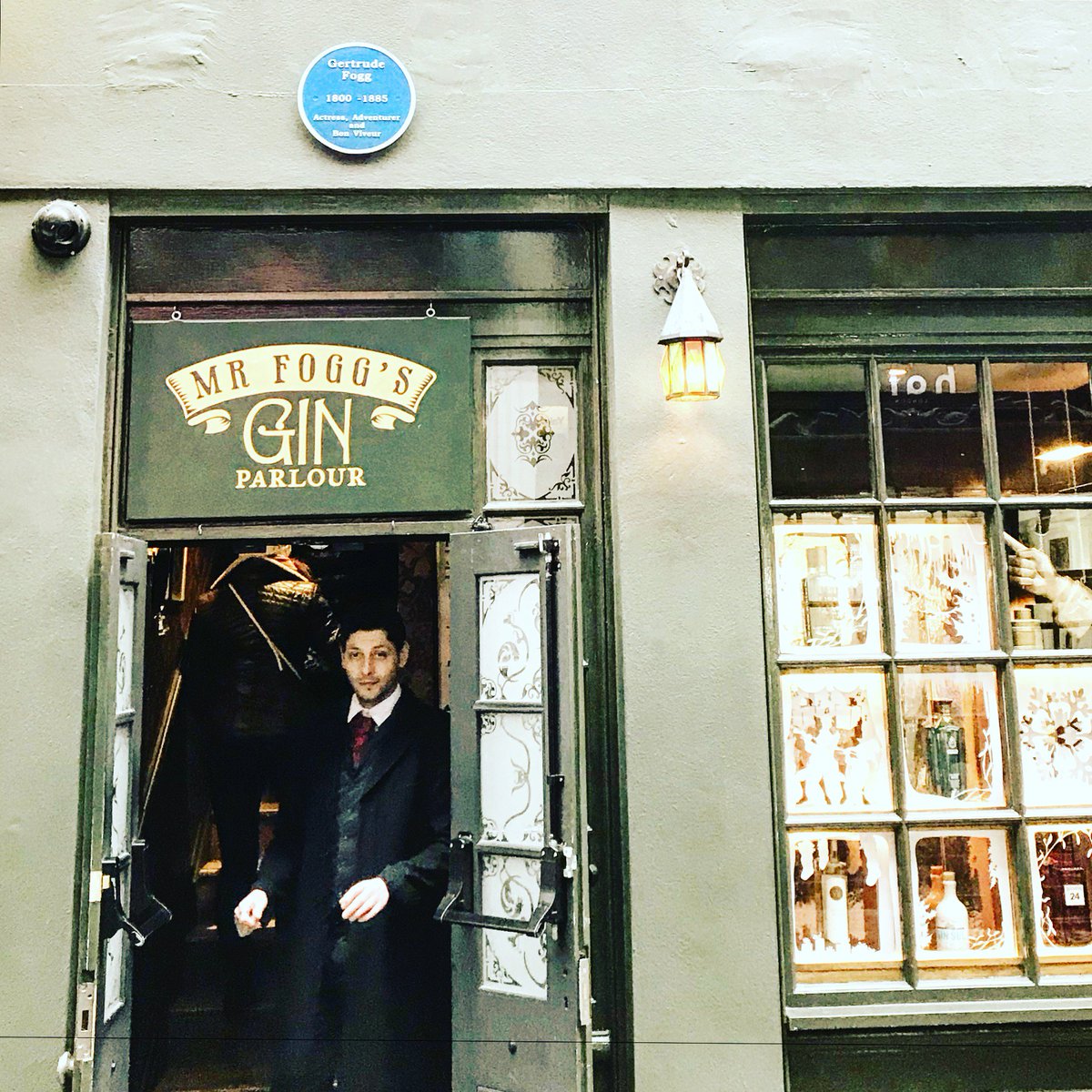 Londresinsolite's tweet photo. #Soho #rock et #Insolite - Visite guidée en Français -
tous les Samedis
#Londres #angleterre #royaumeuni #vacances #weekentrip https://t.co/o1zUGfnBT6
