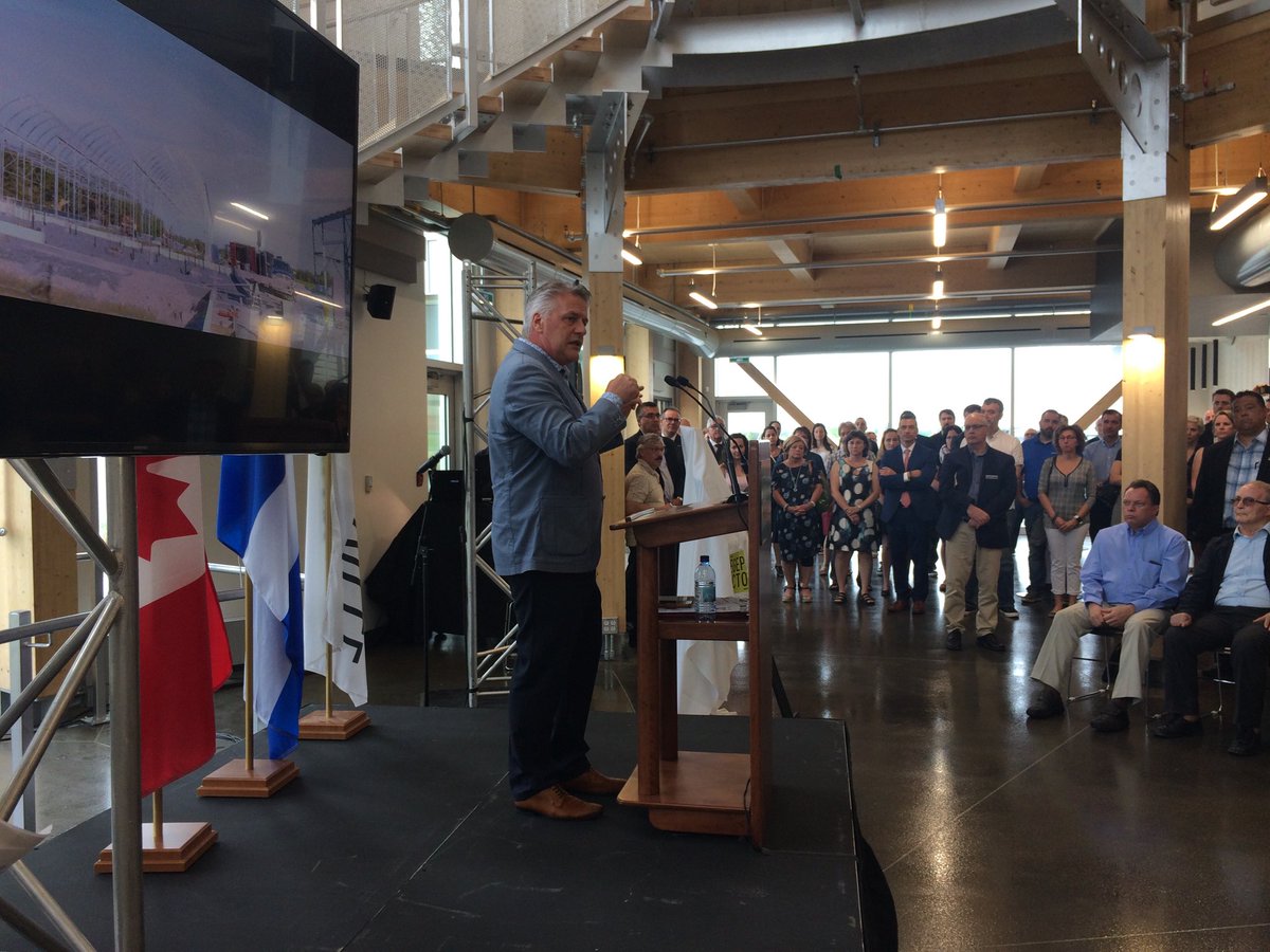 Le @CooperateurMag est présent à l’inauguration du pavillon agricole bio du Cégep de Victoriaville.