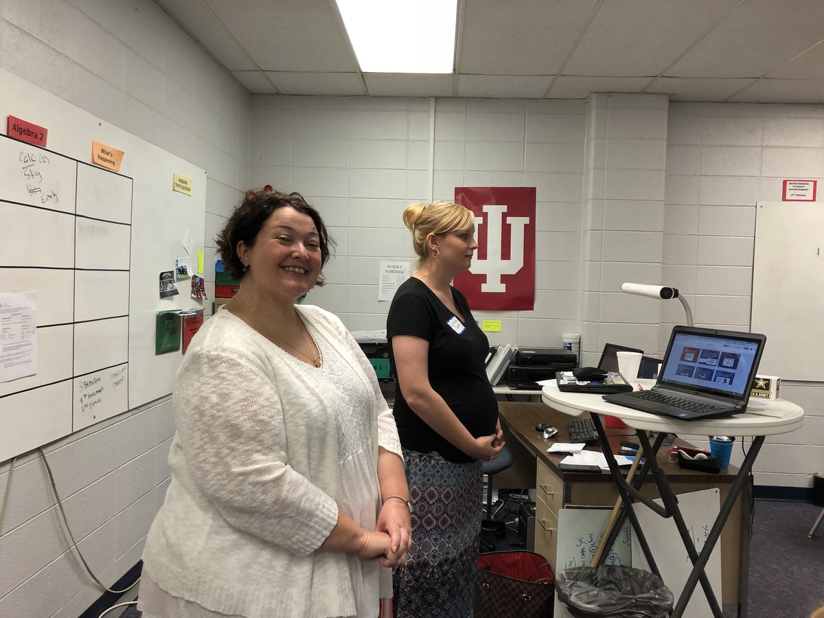 TechEZ2018's tweet photo. Learning how to ‘Techify Your Classroom!’ with these MAVERICK teachers! #techez2018 @jmattmiller https://t.co/pGJ2dWCXV4