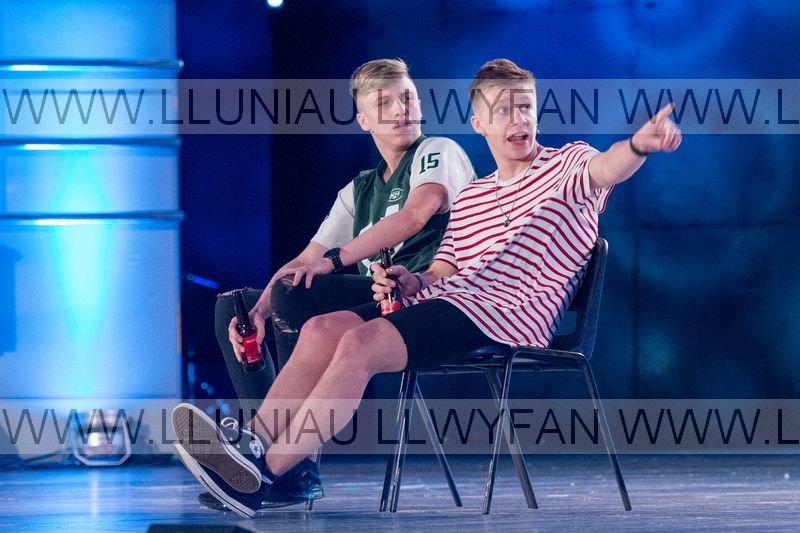 LluniauLlwyfan's tweet photo. Llongyfarchiadau i @Rhydywaun am gipio'r wobr 1af yn yr Ymgom heddiw! Mwy o luniau ar gael ar ein stondin ac ar https://t.co/qQ6o05ohG4 #urdd18 @UrddCymoedd https://t.co/SrMPEuJWF6