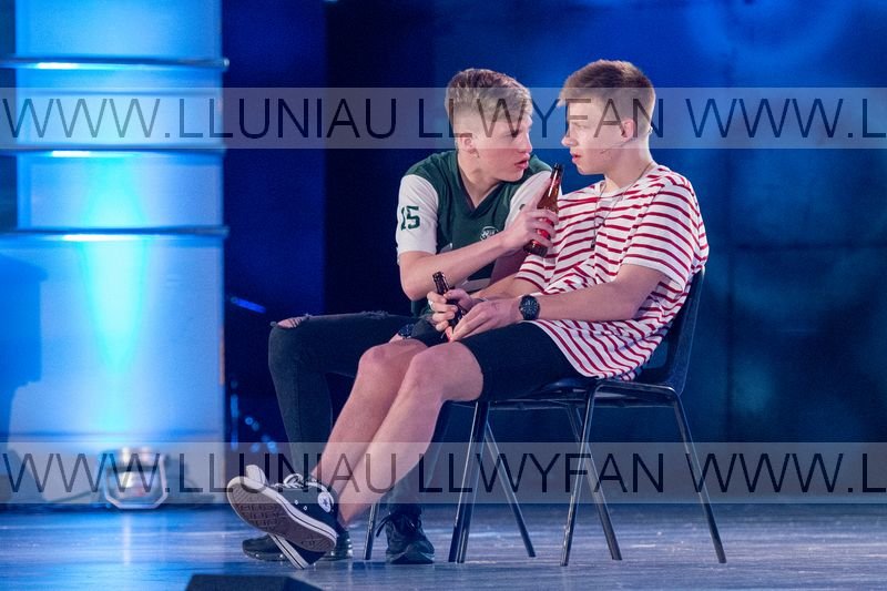 LluniauLlwyfan's tweet photo. Llongyfarchiadau i @Rhydywaun am gipio'r wobr 1af yn yr Ymgom heddiw! Mwy o luniau ar gael ar ein stondin ac ar https://t.co/qQ6o05ohG4 #urdd18 @UrddCymoedd https://t.co/SrMPEuJWF6