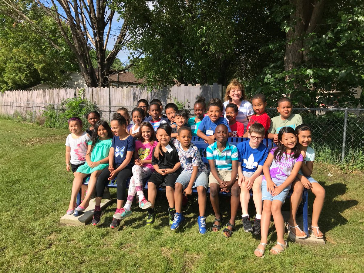 PLVolunteering's tweet photo. @PalmerLakeElem dedicates the new Tietz Track. @plamykust 2nd graders test out the Memorial bench. Thank you Tietz Family, @PalmerLakeVFW, @RotaryBPMN Palmer Lake PTA #PLtweets https://t.co/lSehWjSyNr