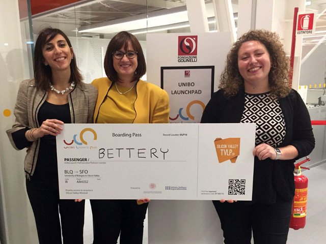 ecoAutoMoto's tweet photo. Tre ricercatrici italiane del team #Bettery hanno inventato #Nessox, una #batteria liquida che potrebbe in futuro sostituire il carburante, facendo abbattere i tempi di ricarica delle #autoElettriche!
Maggiori dettagli:
https://t.co/ABktE8rp0I
#auto #moto #tecnologia https://t.co/bzhYB7iGYV