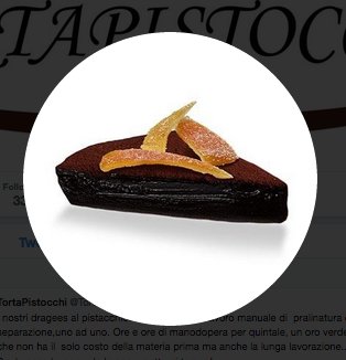 Quando guardiamo questa foto a noi viene sempre voglia di ...darle un morso!!
Poi però ci "facciamo" un pezzetto dell'originale! 🤣🤣🤣
Torta al Cioccolato Fondente a Agrumi di Sicilia: vera passione mediterranea! 😍😍