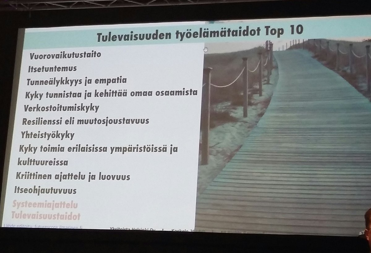 UusiahoMarja's tweet photo. Tosi kivat ja juuri minulle sopivat festarit: #UpeaUra Kiitos inspiraatiosta @MKoskelo (jonka esityksestä kuva on) @paulahelle @minnahuoti @MaaretK @AccentureFI 'n tiimi ja kaikki joiden kanssa käytiin hyviä keskusteluita! @UpeaUra #työelämä #työhyvinvointi #vahvuudet https://t.co/wNeAJ29ZoM