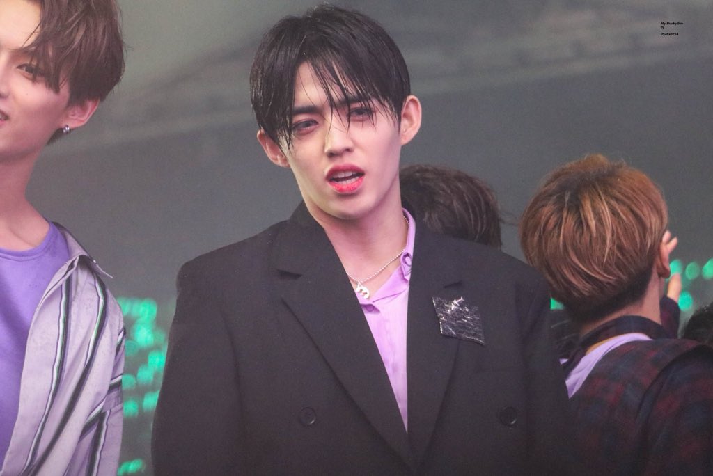To____SxW's tweet photo. 180512 드콘 

#세븐틴 #에스쿱스 https://t.co/R5fGAh7D0j