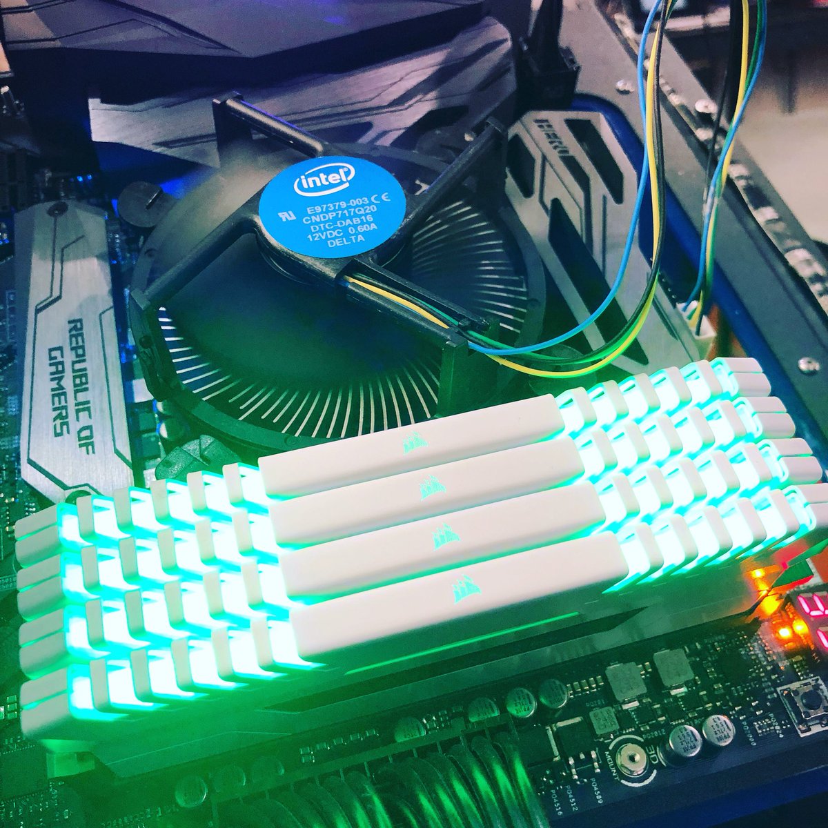 OverkillGame's tweet image. Oooooo... Pretty RAM... I’m still trying to convince Jason to call the new build “Bifrost” but he doesn’t like it. What do you guys think? #iRepairFast #CustomPCs