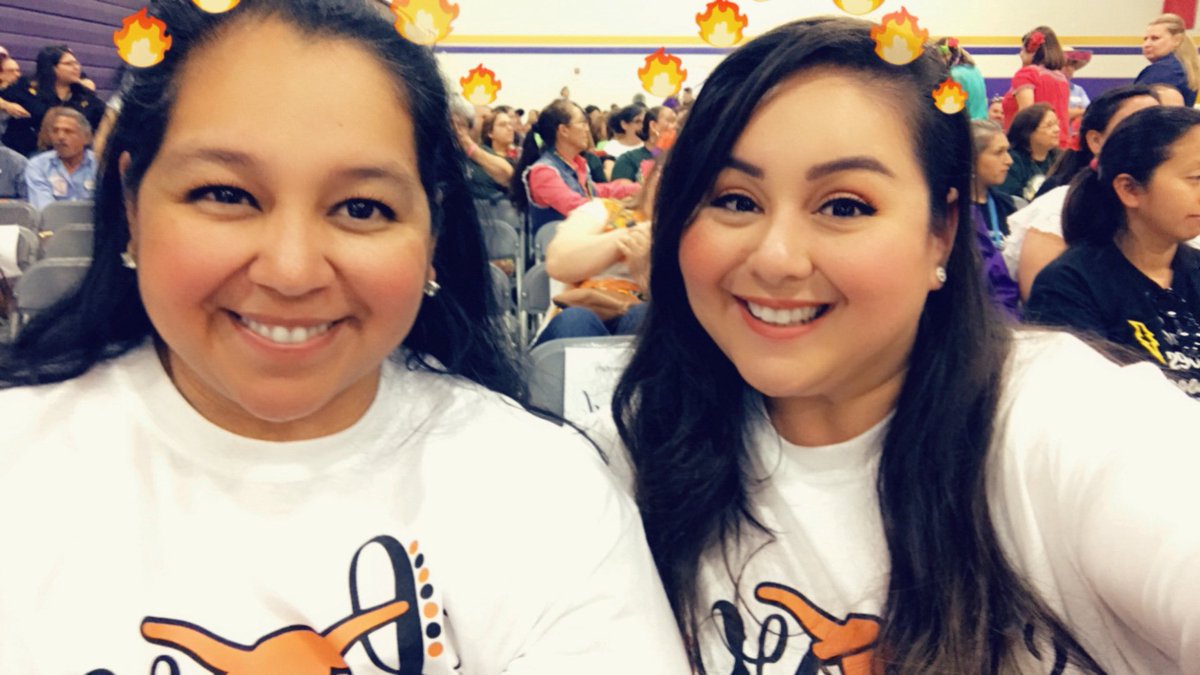 lapalmacounsel's tweet photo. So happpy to work with my sister 🎉🙌🏼☺️♥️ #blessed #funnyhowthingsworkout https://t.co/WjDLaQSGiJ