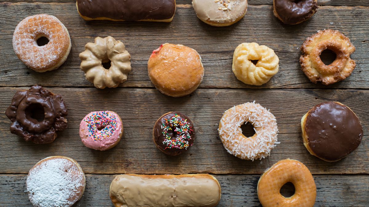 profofproof's tweet photo. #finally
#Friday
#FinallyFriday

#woohoo! It's #NationalDoughnutDay!!!

(Oh, alright. For those out there who are #spelling-challenged, #happy #NationalDonutDay. 🙄)

#AssociatedPressStylebook
#doughnut
#celebrate
#donut
#food https://t.co/6OSjwnuC3Y