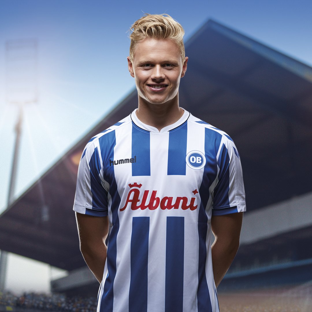 hummel sur Twitter : "@m_ahnfeldt @Odense_Boldklub Mathias, tak for ros! Bi-logo er hummels "heritage" logo, som normalt kun brugt i vores style-kategori. I sportens verden bruger "typografi" logo eller "