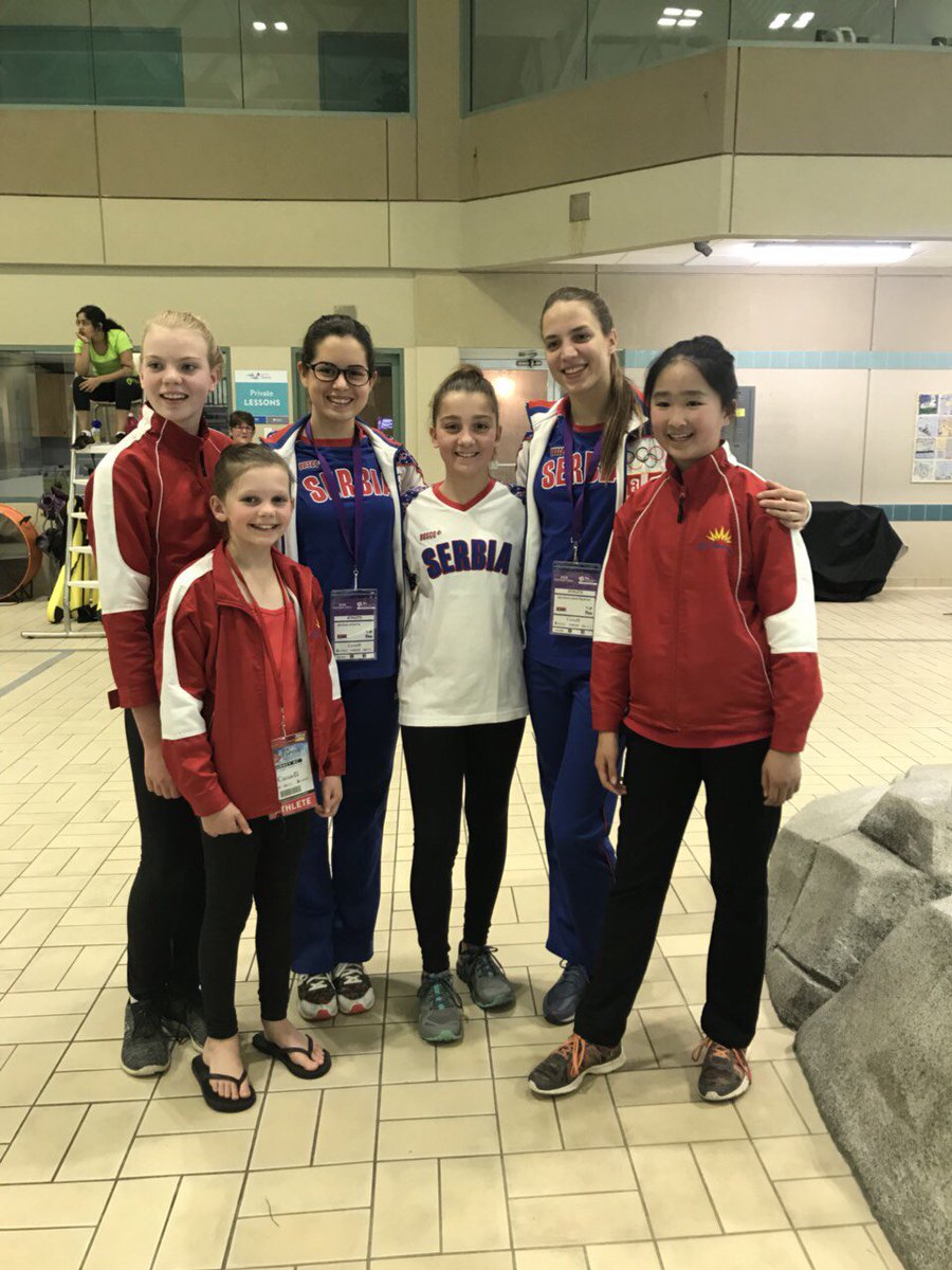 SynchroSerbia's tweet photo. Hollywood stars? No, just Serbian #ArtisticSwimming team giving autogramms and posing for their fans in Canada! Today they will compete in tech duet discipline at @fina1908 event in Surrey-u, BC ( @SynchroCanada ), so we're excited! Stay tuned! #Espoir2018 #FINAASWS #ASWS18 https://t.co/3yEEk4s1FT