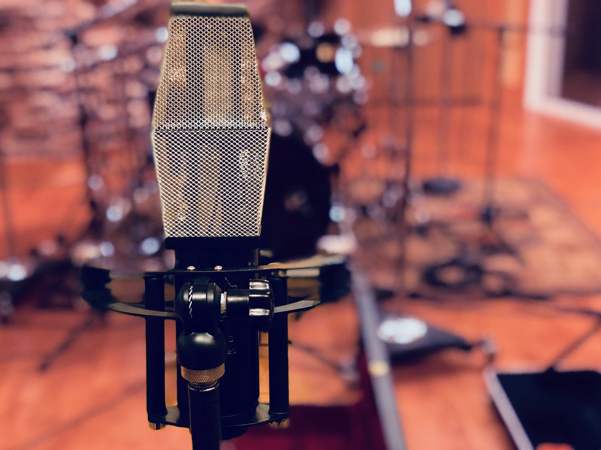 blasthouse's tweet photo. @Sontronics stereo ribbon mic soaking up drum room sounds

#Blasthousestudios
#recordingstudio 
#drumtracking
#sontronics
#madison https://t.co/Zsw5sEC1eJ