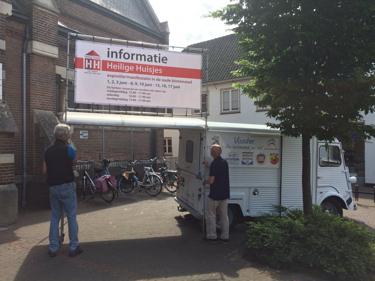 HHCulemborg's tweet photo. De tijdslijn en informatiestand staan. Morgen 11u de grote onthulling door de burgemeester!! https://t.co/jwNZ6p7HB9