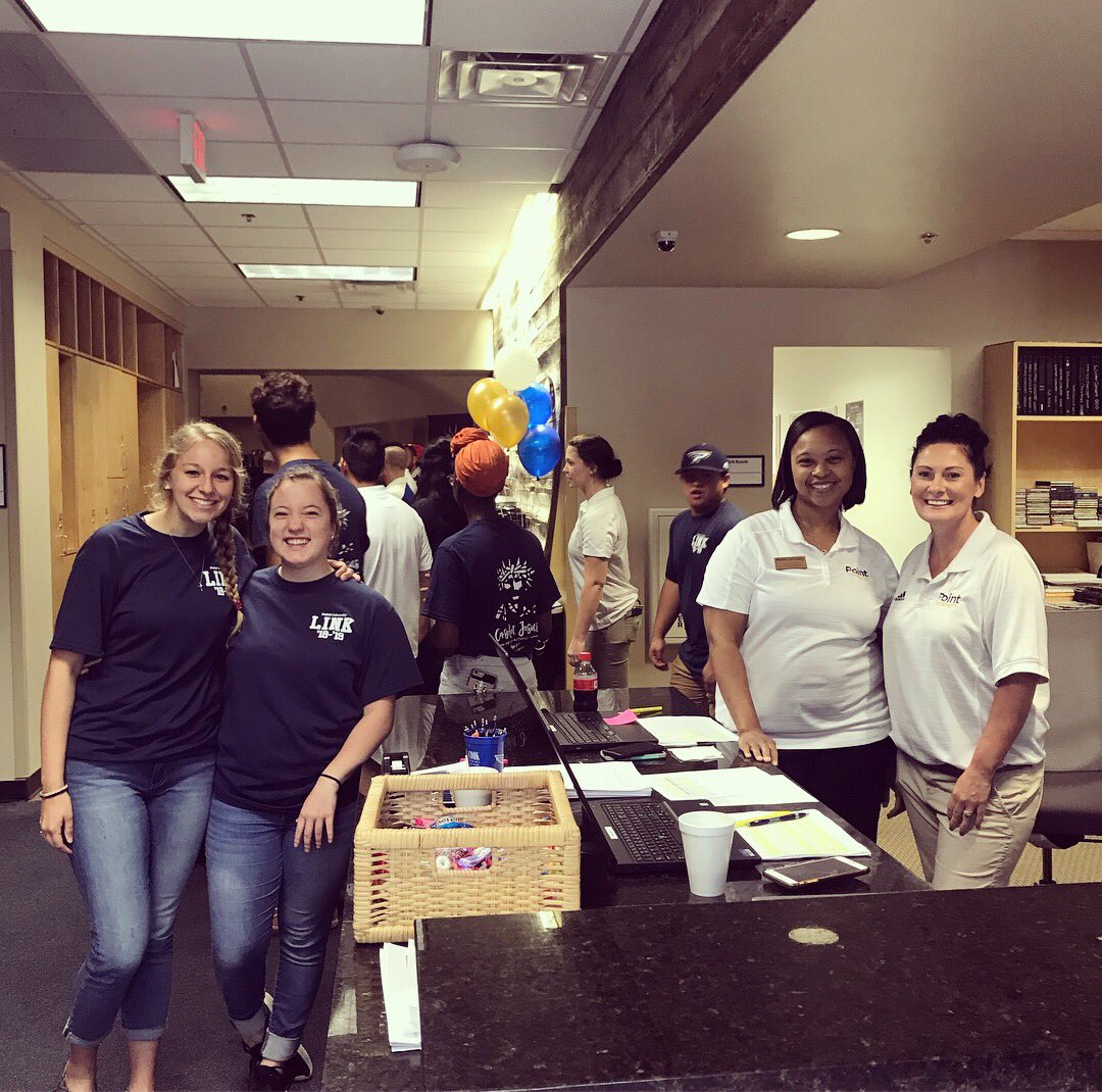 PointUniv's tweet photo. Welcome our newest class of Skyhawks! #LINK18 #togetherwefly https://t.co/AO4S9GTLmd