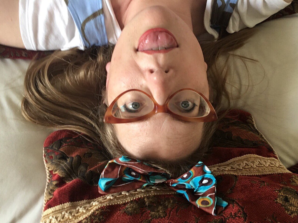 jabberworks's tweet photo. I had to pee for THREE HOURS #SlightlyCarsick #ButHere #HayFestival2018 https://t.co/Bra2U0QipZ