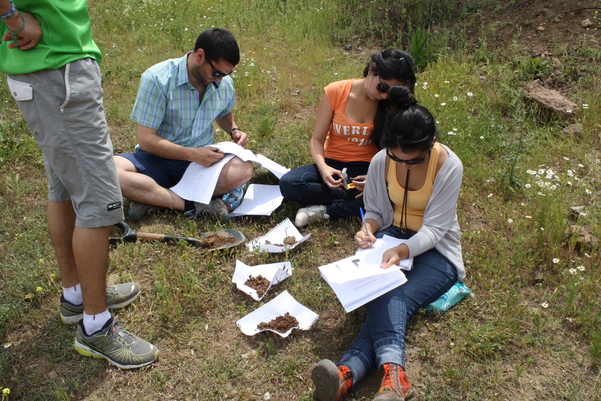 #Ciencia Ciudadana y #Suelo. Mira este enlace para conocer más😀 ukso.org/citizenScience…